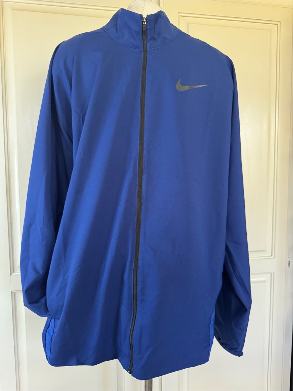 Nike Men’s Royal Blue Full-Zip Performance Jacket